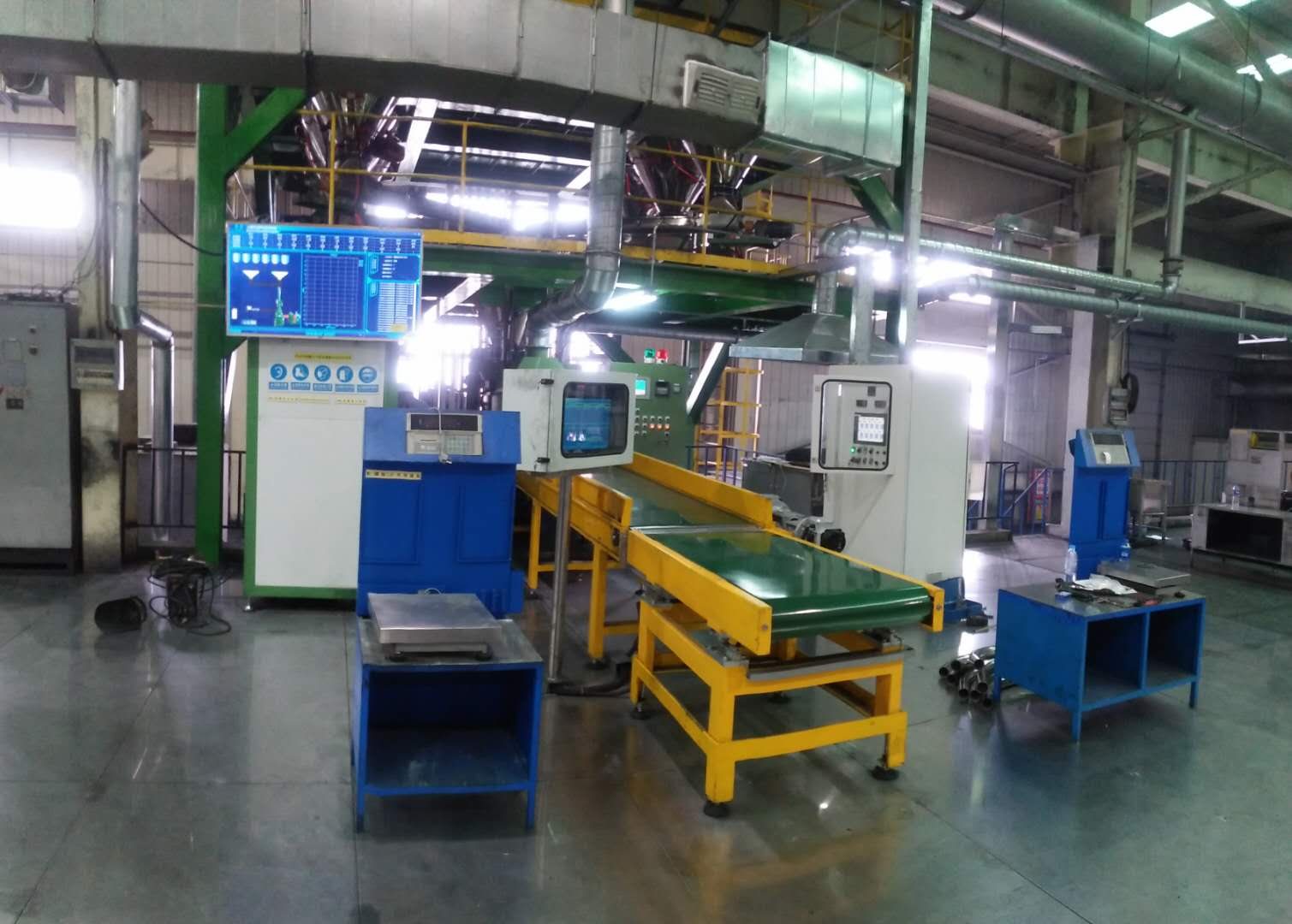 Automatic feeding and weighing system